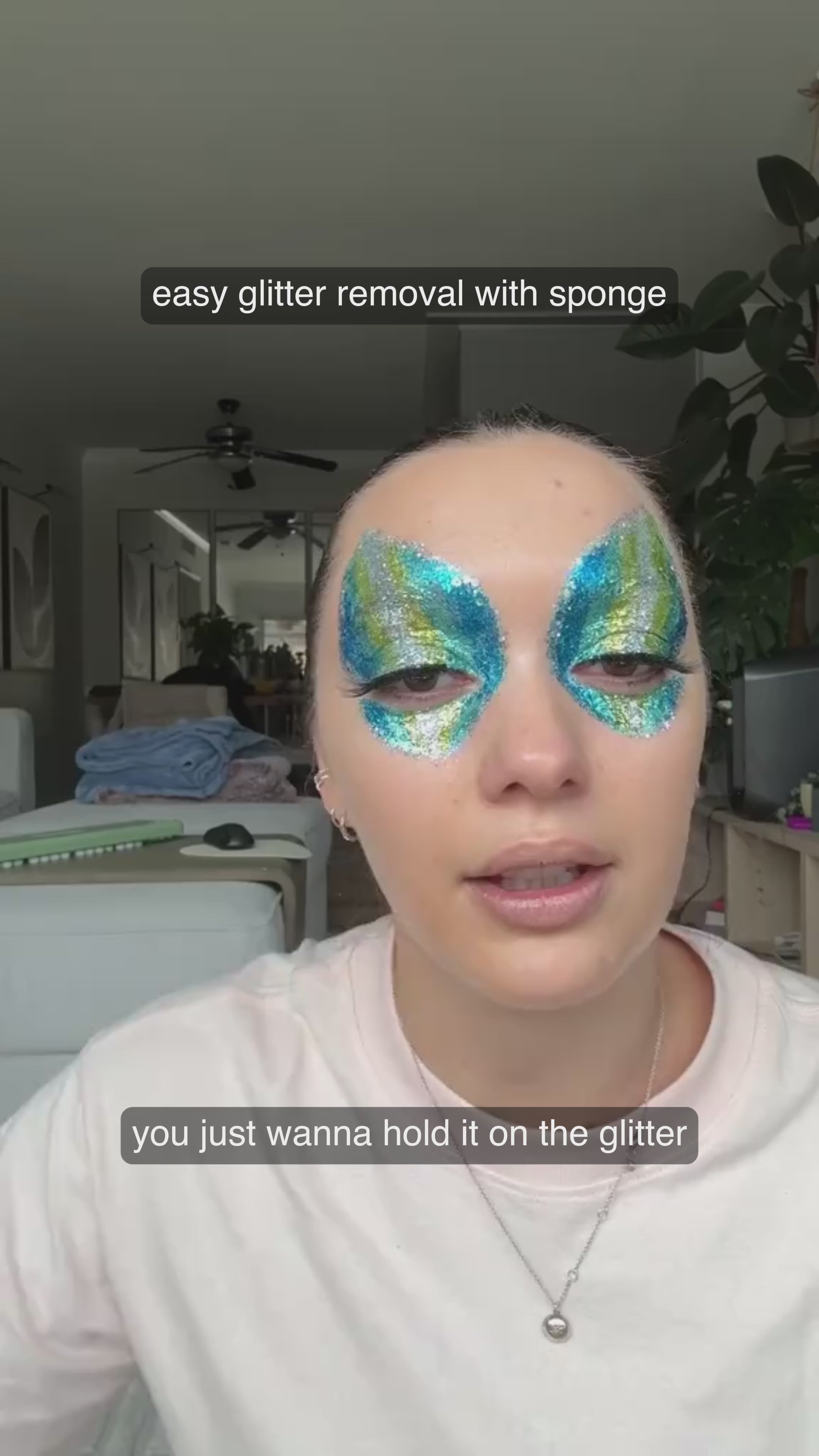 Beauty BLVD Stardust Face & Body Glitter – Glitzerstaub-Set „Babylon Zoo“ Mit Gel & Pinsel